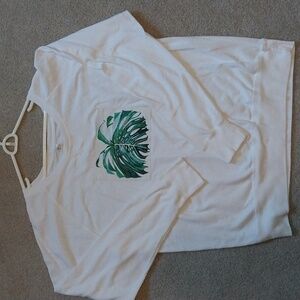 White sweatshirt, lightweight